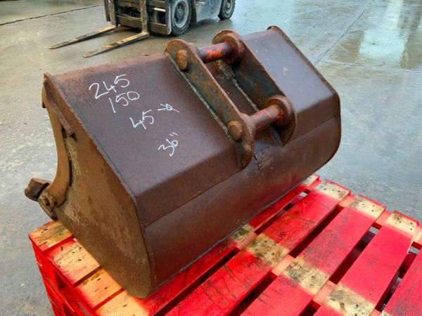 36" DIGGING BUCKET......45mm PINS...........3645. 377237361