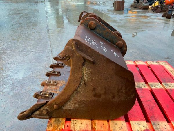 36" DIGGING BUCKET......45mm PINS...........3645. 377237362