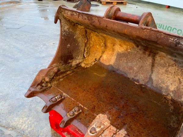 36" DIGGING BUCKET......45mm PINS...........3645. 377237364