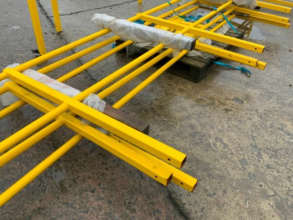 SAFETY HAND RAILING / GUARD RAILS......529. 377237377