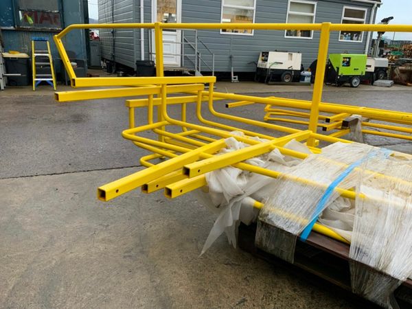 SAFETY HAND RAILING / GUARD RAILS......529. 377237381