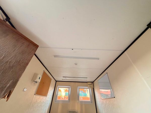 32 X 10 FULL INDUSTRIAL KITCHEN SPEC CANTEEN 377237446