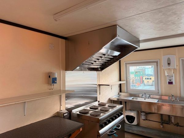 32 X 10 FULL INDUSTRIAL KITCHEN SPEC CANTEEN 377237450