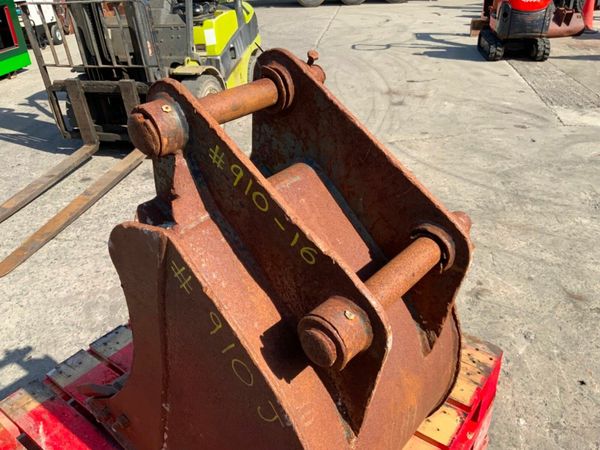 18" JCB 3Cx DIGGING BUCKET..45mm PINS.....910-16. 377237499