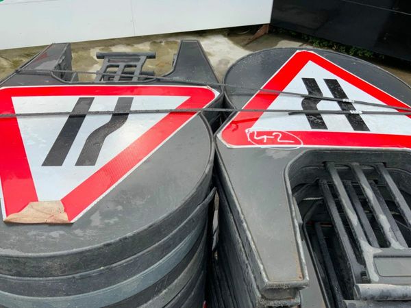 MELBA SWINTEX PLASTIC ROAD WORK SIGNS. 377237571