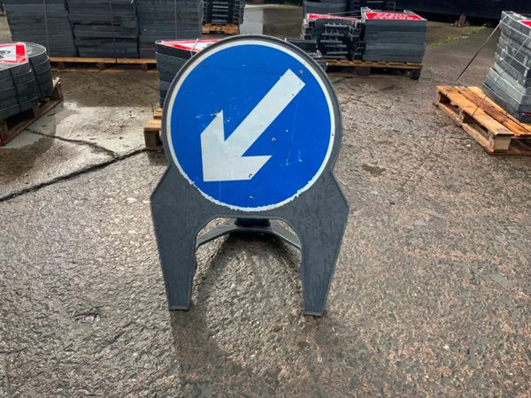 MELBA SWINTEX PLASTIC ROAD WORK SIGNS. 377237579