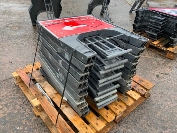 MELBA SWINTEX PLASTIC ROAD WORK SIGNS. 377237590