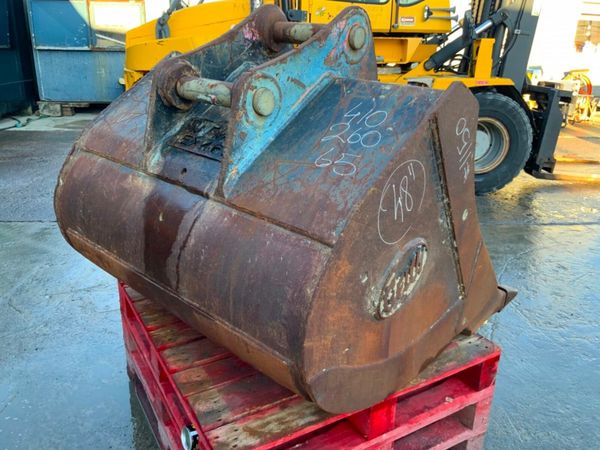 48" GEITH DIGGING BUCKET.....65mm PINS.........115 377237742