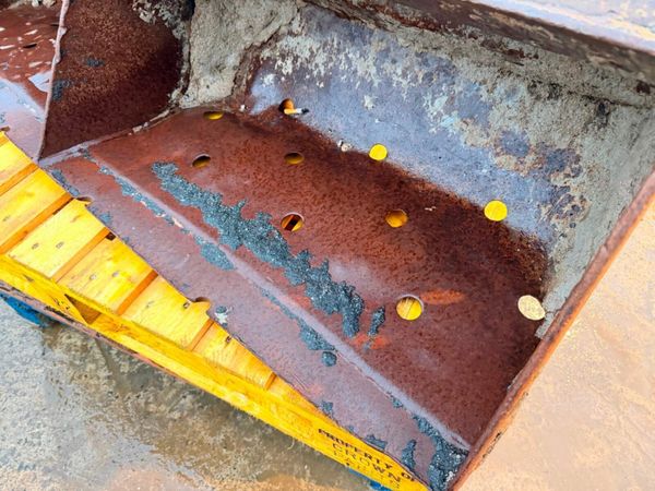 60" JCB 3CX GRADING BUCKET....45MM....891 377237785