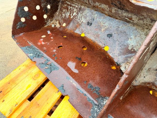 60" JCB 3CX GRADING BUCKET....45MM....891 377237786