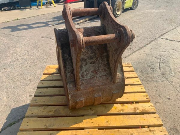 18" DIGGING BUCKET.........45mm PINS.........351. 377237798