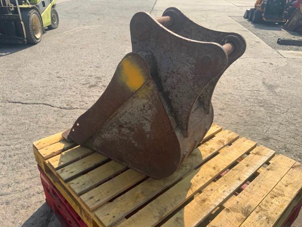 18" DIGGING BUCKET.........45mm PINS.........351. 377237799