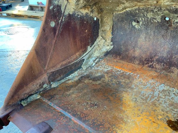 48" GEITH DIGGING BUCKET.....65mm PINS.........115 377237739