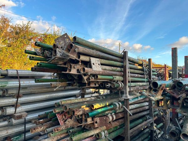 ACRO PROPS...... 187 C 377237844