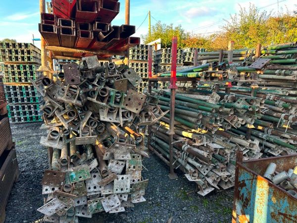 ACRO PROPS...... 187 C 377237849