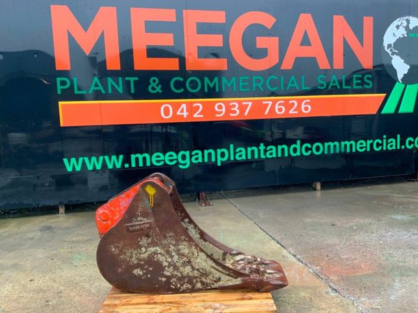 18" VOLVO SCOOP BUCKET.....65mm PINS........1607t. 377237888