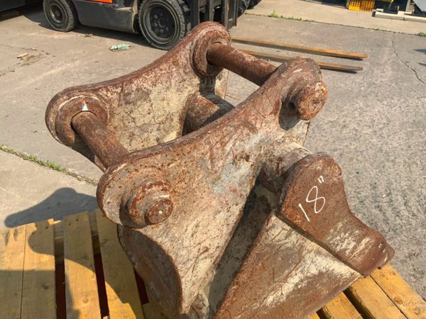 18" DIGGING BUCKET.........45mm PINS.........351. 377237804