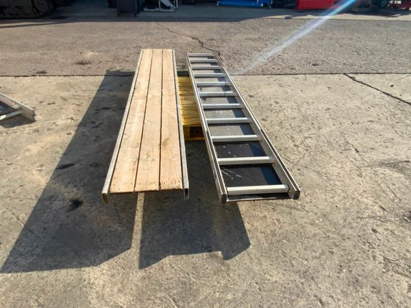 3.0mts x 450mm ALUMINIUM STAGING BOARDS..1229 377237975