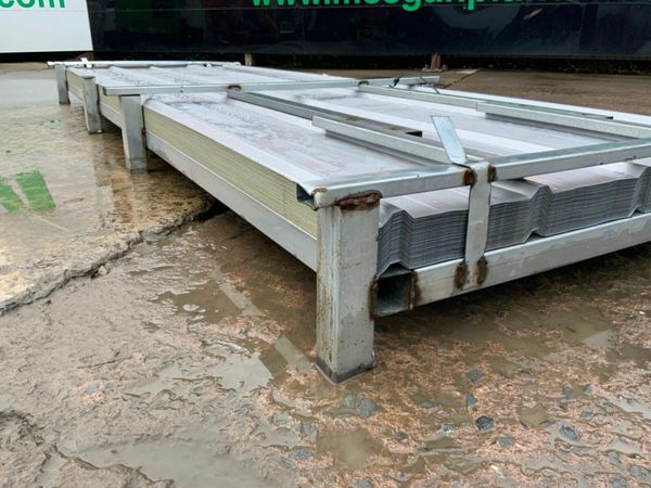 10 ft ..UNUSED CLADDING / ROOF SHEETING.....489. 377238045