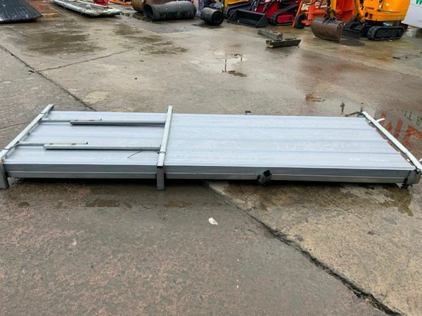 10 ft ..UNUSED CLADDING / ROOF SHEETING.....489. 377238048
