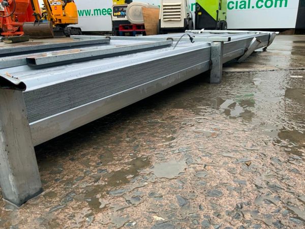 10 ft ..UNUSED CLADDING / ROOF SHEETING.....489. 377238039