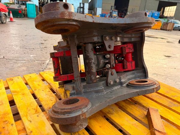 VOLVO QUICK HITCH 70mm + 80mm ....1443T 377238148