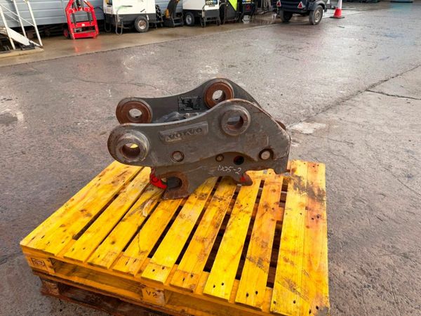 VOLVO QUICK HITCH 70mm + 80mm ....1443T 377238152