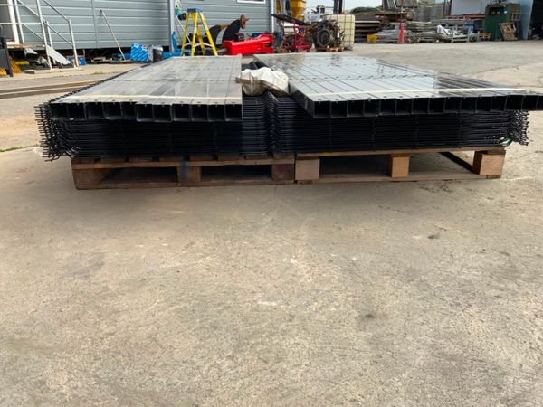UNUSED V MESH SECURITY FENCING .....223m. 377238124