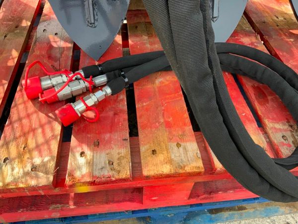 UNUSED 7t HYDRAULIC RECOVERY  WINCH....4095. 377238385