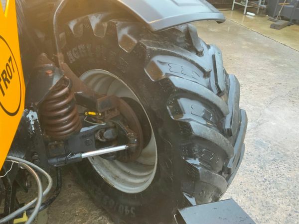 2009 JCB FASTRAC 2170....tractor...9734 hours. 377238499