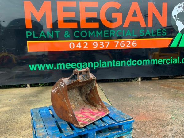 24" JCB DIGGING BUCKET......45mm PINS.......198w. 377238545