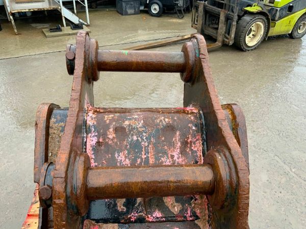 24" STRICKLAND BUCKET.....65mm PINS.......1604t. 377238759