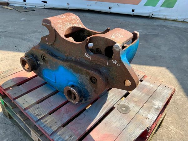 HYDRAULIC QUICK HITCH...80mm PINS......98mh. 377238711