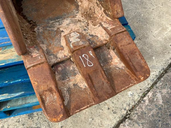 18" STRICKLAND BUCKET......65mm PINS......1199t. 377238858