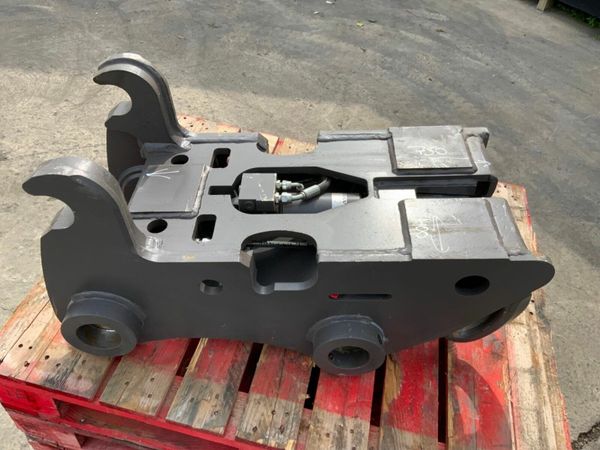 UNUSED VOLVO S1 TYPE QUICK HITCH.........7473. 377238961