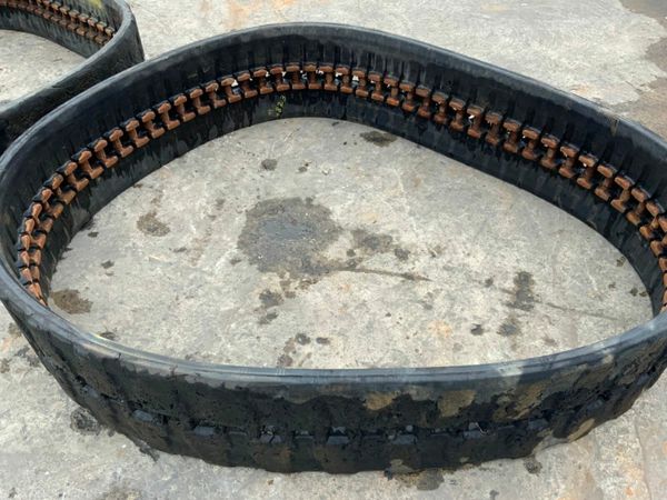 400 x 74 x 73 RUBBER TRACKS..........4823. 377239045