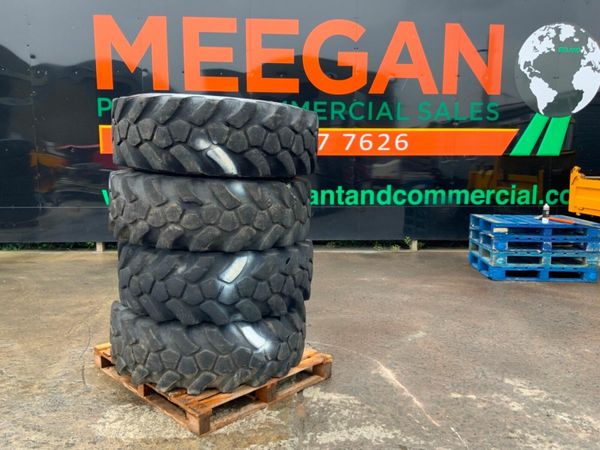 JCB SITE MASTER 15.5 x 25 TELEPORTER TYRES....4405 377239072