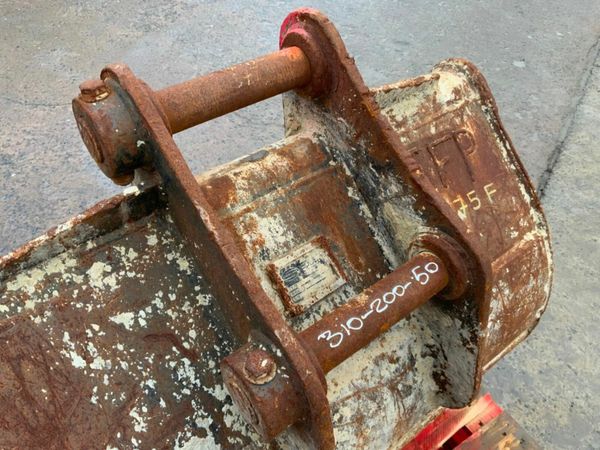 36"  STRICKLAND  BUCKET......50mm PINS......275f. 377239084