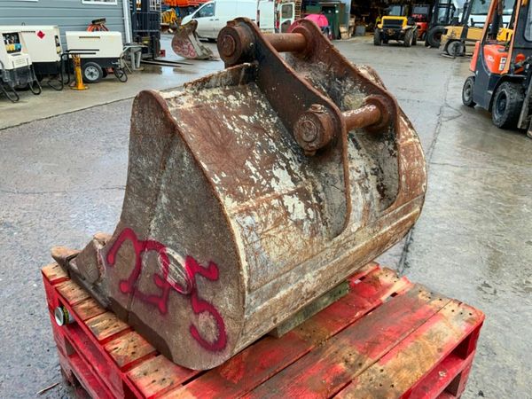 36"  STRICKLAND  BUCKET......50mm PINS......275f. 377239085