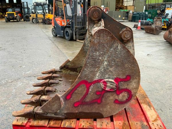 36"  STRICKLAND  BUCKET......50mm PINS......275f. 377239086