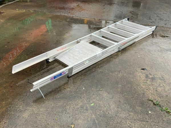 ALUMINIUM ACCESS PLATFORM LADDER.......443 / 2 377239007