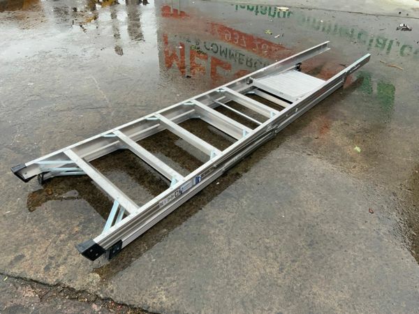ALUMINIUM ACCESS PLATFORM LADDER.......443 / 2 377239012