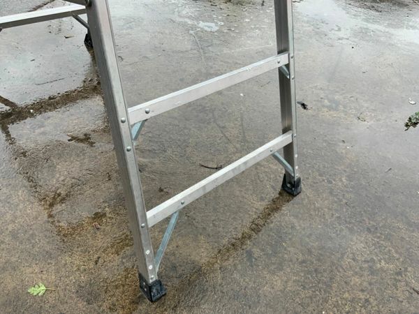 ALUMINIUM ACCESS PLATFORM LADDER.......443 / 2 377239014