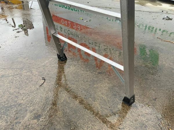 ALUMINIUM ACCESS PLATFORM LADDER.......443 / 2 377239016