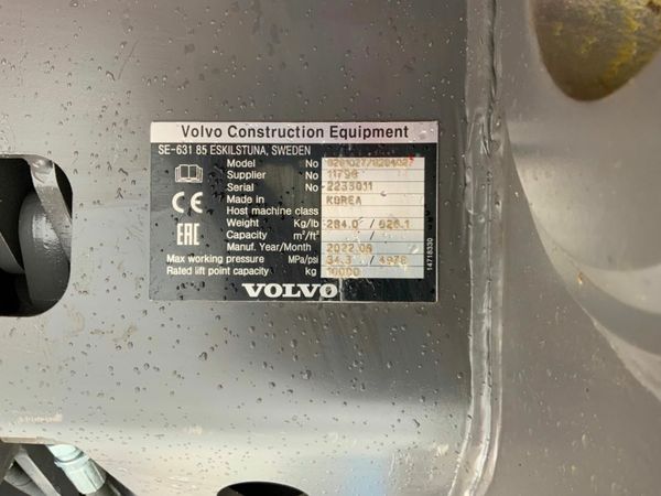 UNUSED VOLVO S2 TYPE HYDRAULIC Q/HITCH....7465. 377239031