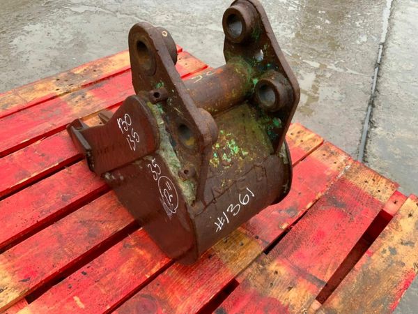 12" MINI DIIGER BUCKET.......35mm PINS.......1361. 377239148