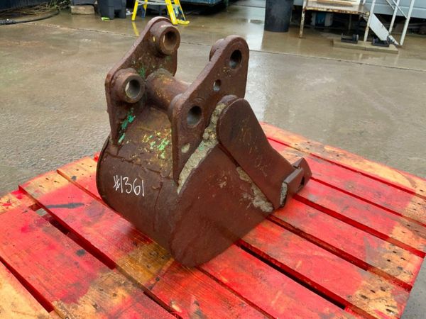 12" MINI DIIGER BUCKET.......35mm PINS.......1361. 377239150