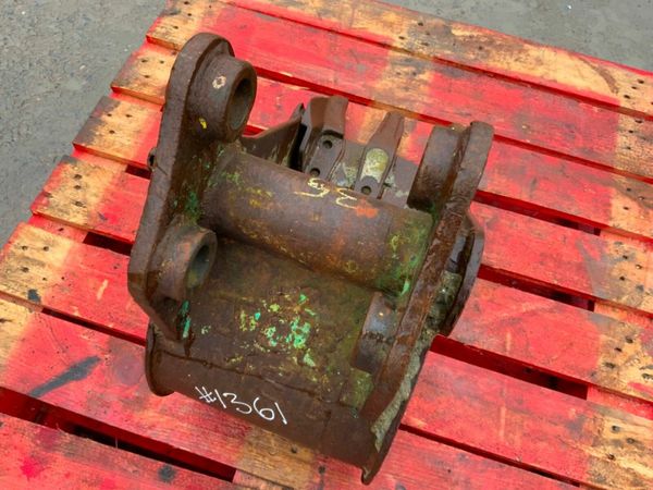 12" MINI DIIGER BUCKET.......35mm PINS.......1361. 377239151