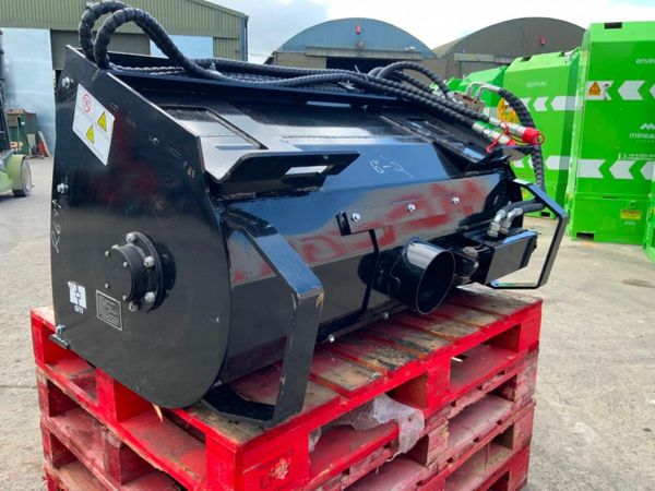 SKIDSTEER SELF LOADING MIXING BUCKET... 178w. 377239164