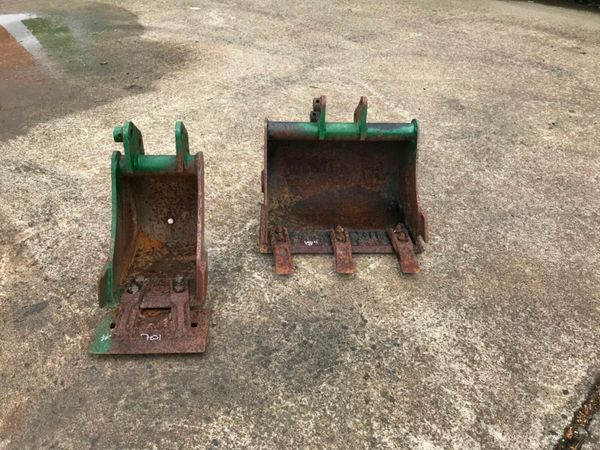 .18"  MINI DIGGER BUCKETS.........25mm PINS ..688 377239273